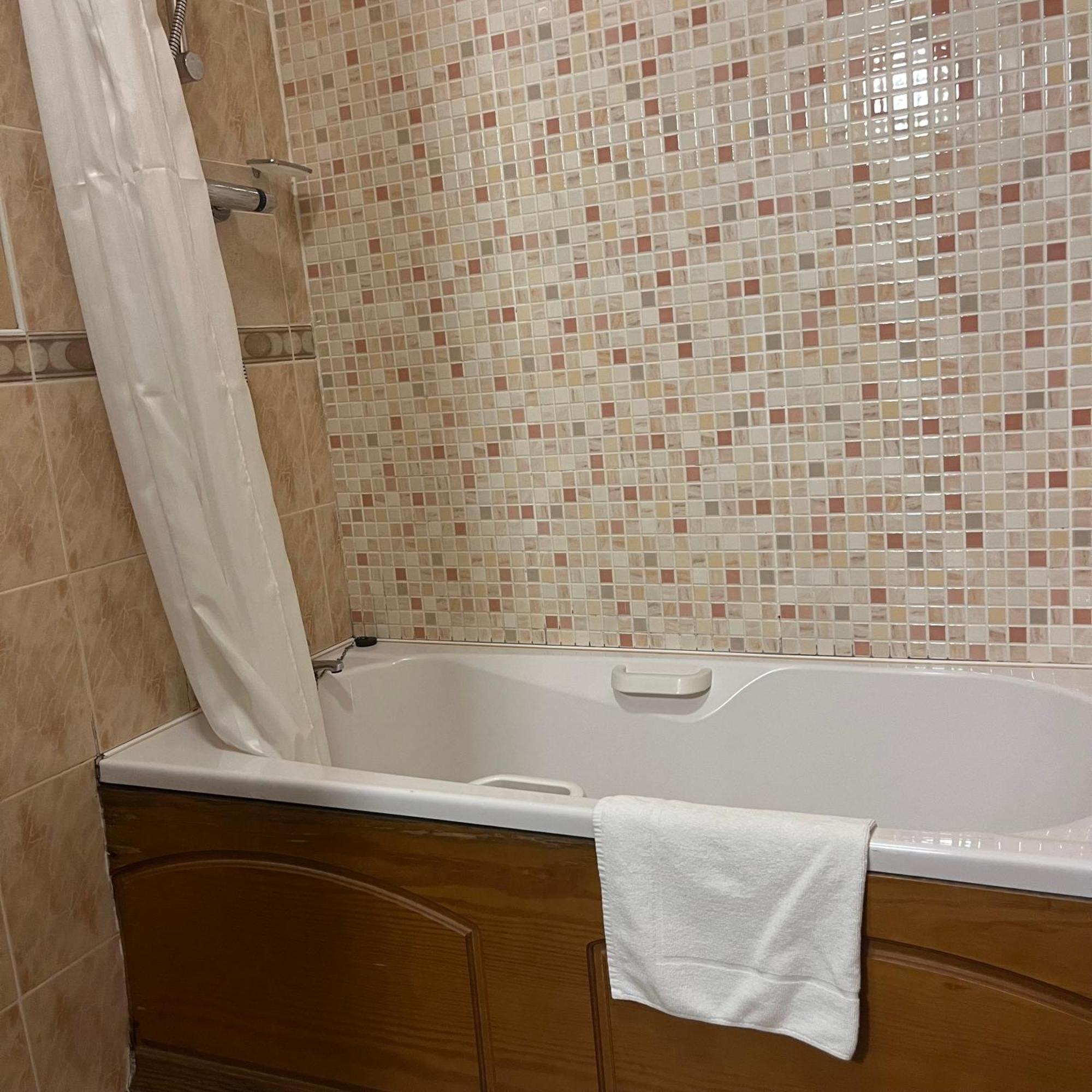 The Yeats County Inn Hotel Tubbercurry Bagian luar foto