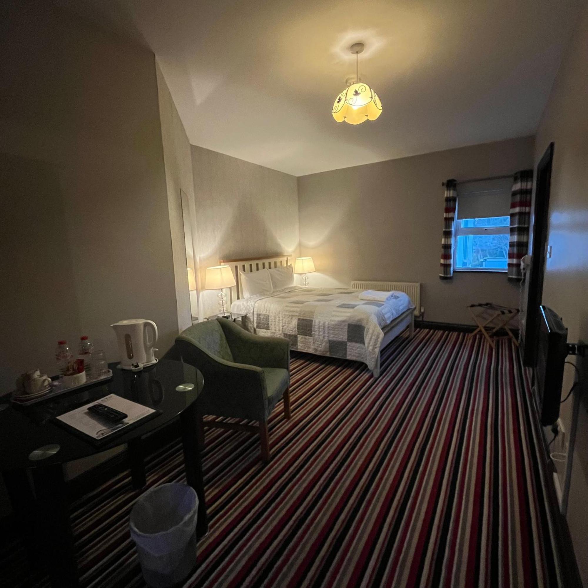The Yeats County Inn Hotel Tubbercurry Bagian luar foto