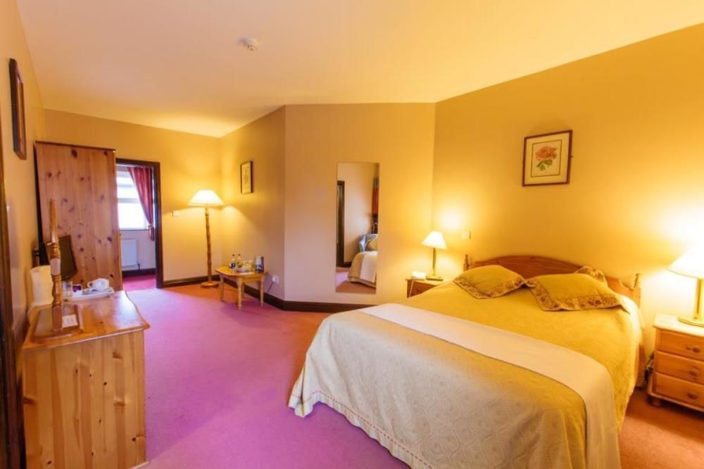 The Yeats County Inn Hotel Tubbercurry Bagian luar foto