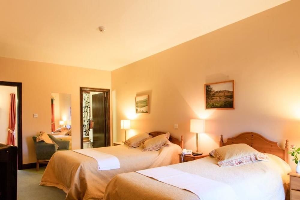 The Yeats County Inn Hotel Tubbercurry Bagian luar foto