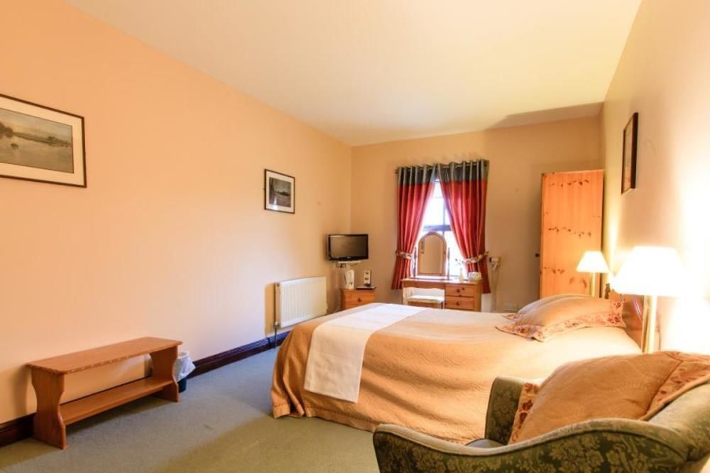 The Yeats County Inn Hotel Tubbercurry Bagian luar foto