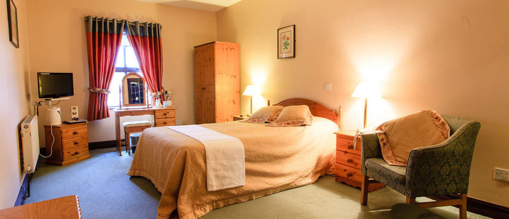 The Yeats County Inn Hotel Tubbercurry Bagian luar foto